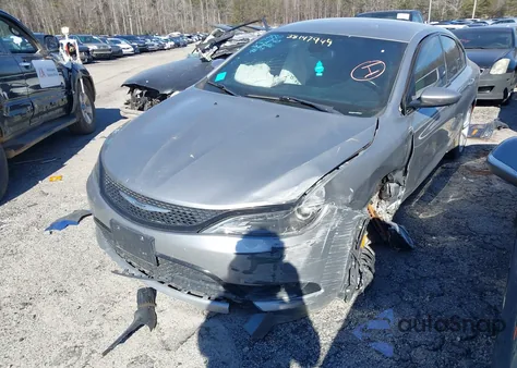 2015 Chrysler 200 S z USA, uszkodzony, nr VIN 1C3CCCBB4FN724861